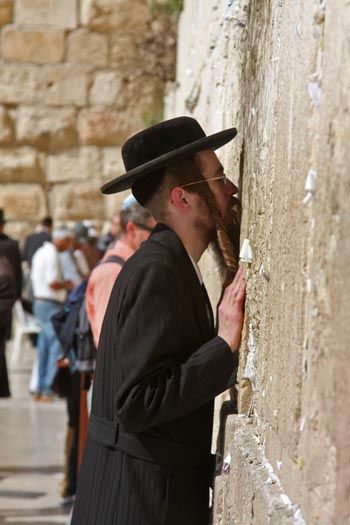 Jews praying at the Wailing Wall